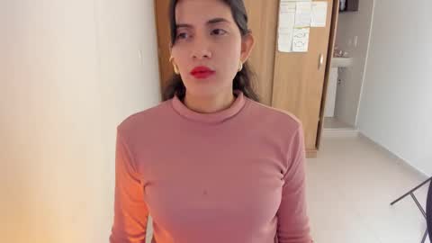 independent model online show from 15, 1, 2025