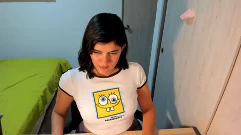 independent model online show from 23, 4, 2026