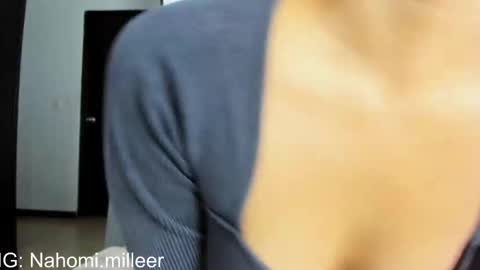 Snapshot of nahomi_miller_ chatting on 18, 12, 2025 Laura online show from 18, 12, 2025