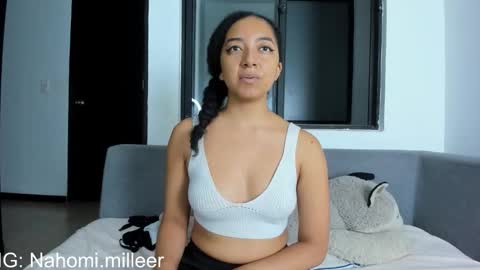 Snapshot of nahomi_miller_ chatting on 20, 12, 2025 Laura online show from 20, 12, 2025