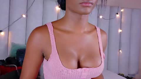  VICTORIA  online show from 3, 7, 2026