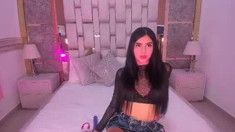 Nahomi Deluxe online show from 21, 7, 2026