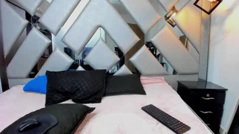 Nahomi  online show from 21, 4, 2026