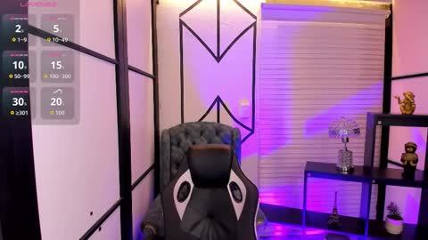 Nahomi online show from 10, 11, 2025