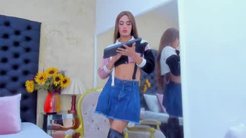 Nahomi  online show from 8, 9, 2025