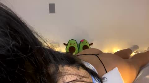 nahomy online show from 30, 4, 2026