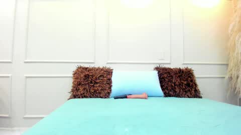 Nahomy online show from 7, 3, 2025