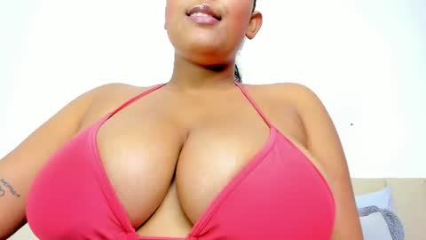 Nahomy online show from 25, 7, 2026
