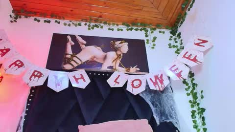 Naia x online show from 25, 10, 2025