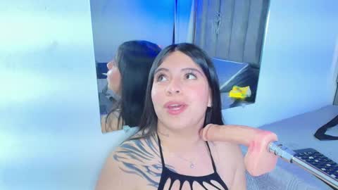 Naia x online show from 4, 12, 2025