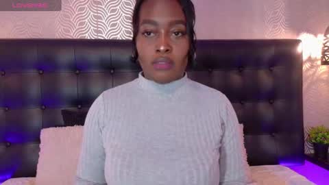 naiaramasson_ online show from 24, 9, 2025