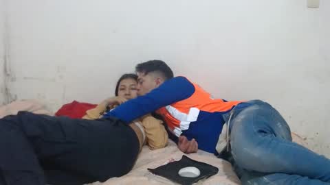 naisha and axel2 online show from 27, 9, 2025