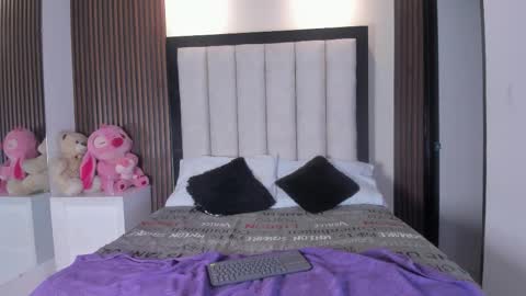 naiyi_tamara online show from 21, 11, 2025