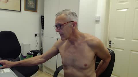 nakedcarpenteruk online show from 3, 6, 2026