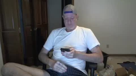 Snapshot of nakedilmale chatting on 25, 5, 2026 Tip 100 for my full real name online show from 25, 5, 2026