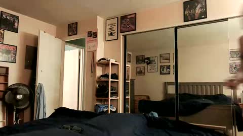 Snapshot of nakedmonkey chatting on 19, 11, 2025 nakedmonkey online show from 19, 11, 2025