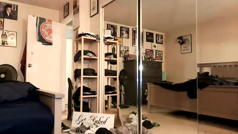 nakedmonkey online show from 15, 7, 2026