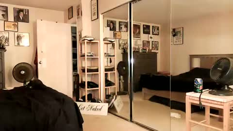 nakedmonkey online show from 31, 7, 2026