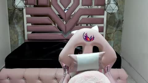 nami_usagi online show from 8, 1, 2025