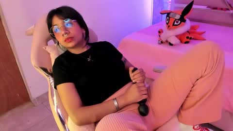 nami_usagi online show from 8, 1, 2025