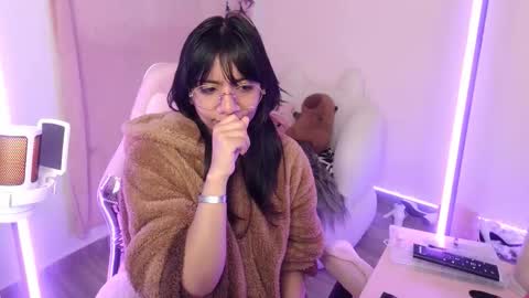 nami_usagi online show from 10, 9, 2025