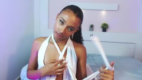 Namoi Smith online show from 23, 12, 2024