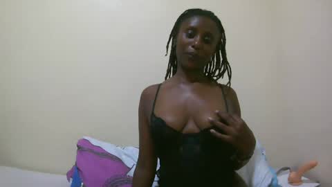 Snapshot of nana2095 chatting on 19, 7, 2026 nana2095 online show from 19, 7, 2026