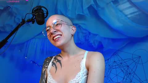 Alma  Maria online show from 13, 9, 2025