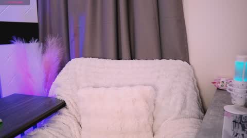 Snapshot of nancy_winter chatting on 5, 2, 2025 INSTAGRAM bekkercat online show from 5, 2, 2025