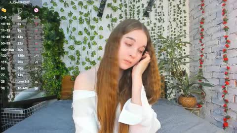 Luna online show from 10, 2, 2025