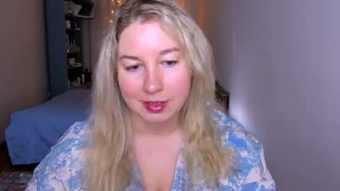 Snapshot of nancysanders chatting on 12, 6, 2026 Nancy online show from 12, 6, 2026