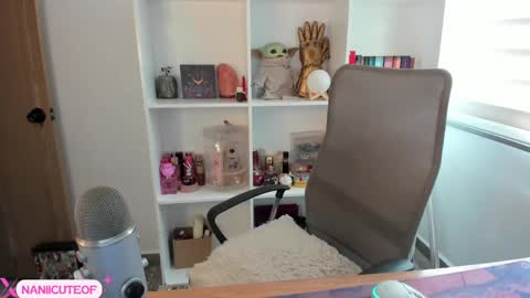 ELLA online show from 10, 1, 2025