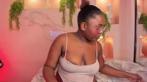 nanymoreno online show from 6, 11, 2025