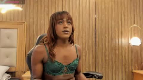 Naomi Blair online show from 24, 4, 2026