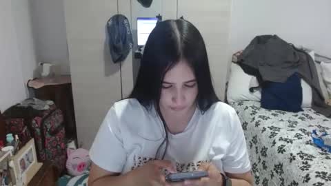 naomi_d online show from 20, 4, 2026