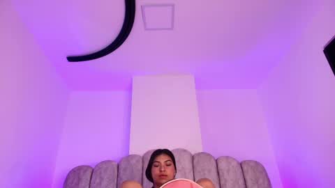 naomi online show from 21, 4, 2026