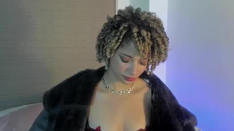 Snapshot of naomidawsonn chatting on 20, 12, 2025 naomidawson online show from 20, 12, 2025