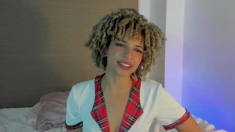 Snapshot of naomidawsonn chatting on 9, 1, 2026 naomidawson online show from 9, 1, 2026