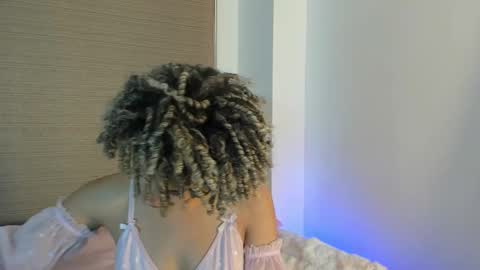 Snapshot of naomidawsonn chatting on 16, 1, 2026 naomidawson online show from 16, 1, 2026