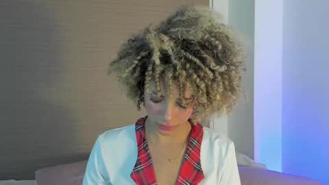 Snapshot of naomidawsonn chatting on 6, 3, 2026 naomidawson online show from 6, 3, 2026