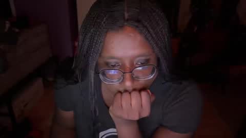 Naomi online show from 12, 10, 2025