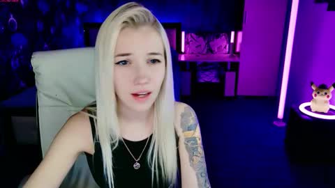 naomihita online show from 6, 11, 2025