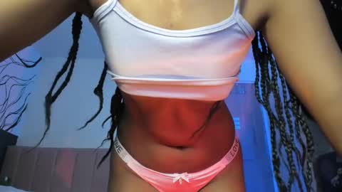 Naomii online show from 28, 2, 2025