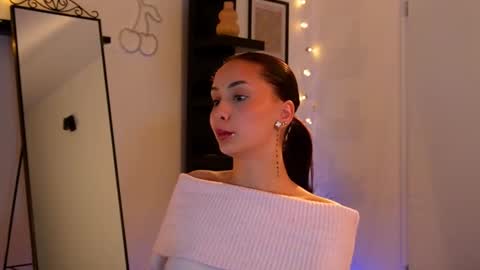 naomii_20 online show from 18, 11, 2025