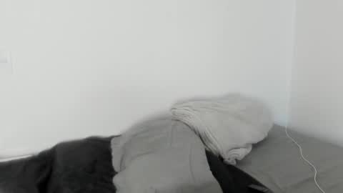 Naomi Moore online show from 20, 11, 2025