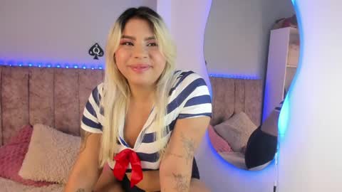 Snapshot of naomisanz_ chatting on 21, 5, 2026 Laura online show from 21, 5, 2026