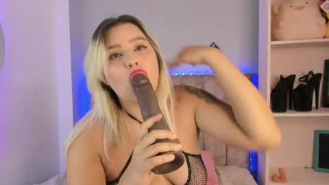 Laura  online show from 26, 6, 2026