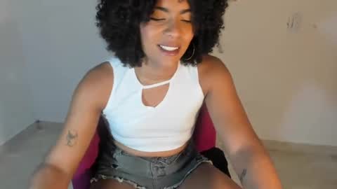 Snapshot of naomiwildburn chatting on 2, 3, 2025 naomiwildburn online show from 2, 3, 2025