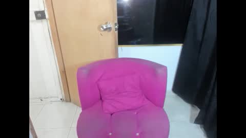 Snapshot of naomiwildburn chatting on 28, 9, 2025 naomiwildburn online show from 28, 9, 2025