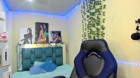 Snapshot of naomy777_ chatting on 11, 3, 2025 naomy online show from 11, 3, 2025